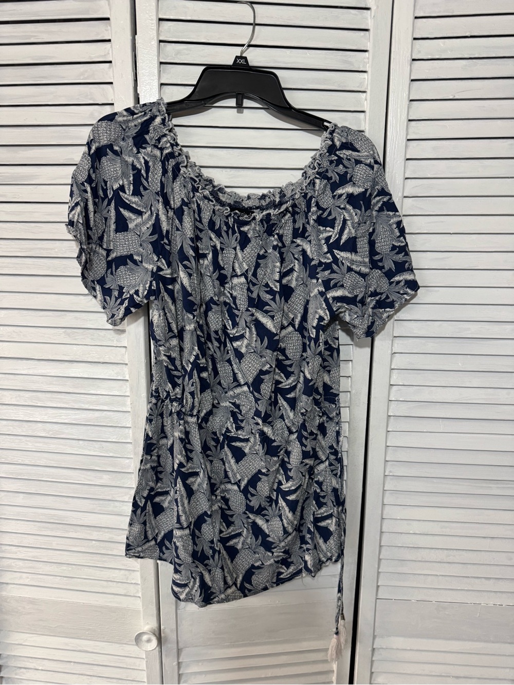 Navy Blue Pineapple Print Off-Shoulder Women’s beach cover